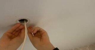 Установка люстры в Советской Гавани в октябре