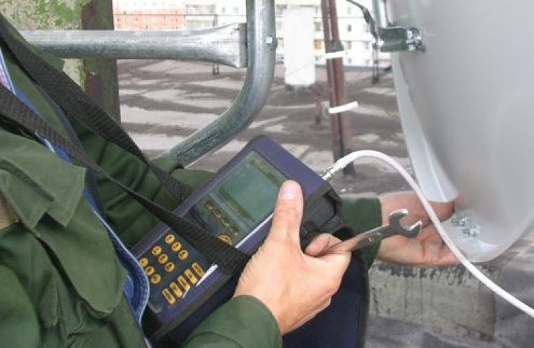 Установка спутниковой антенны в Советской Гавани в октябре